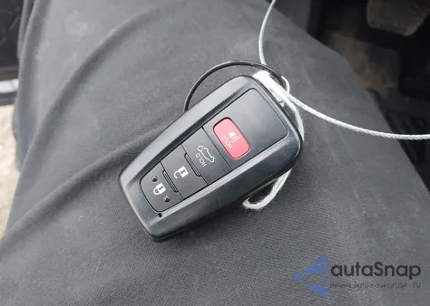 2025 Toyota Rav4 Hybrid Xse from USA, damaged, VIN 4T3E6RFV4SU193828